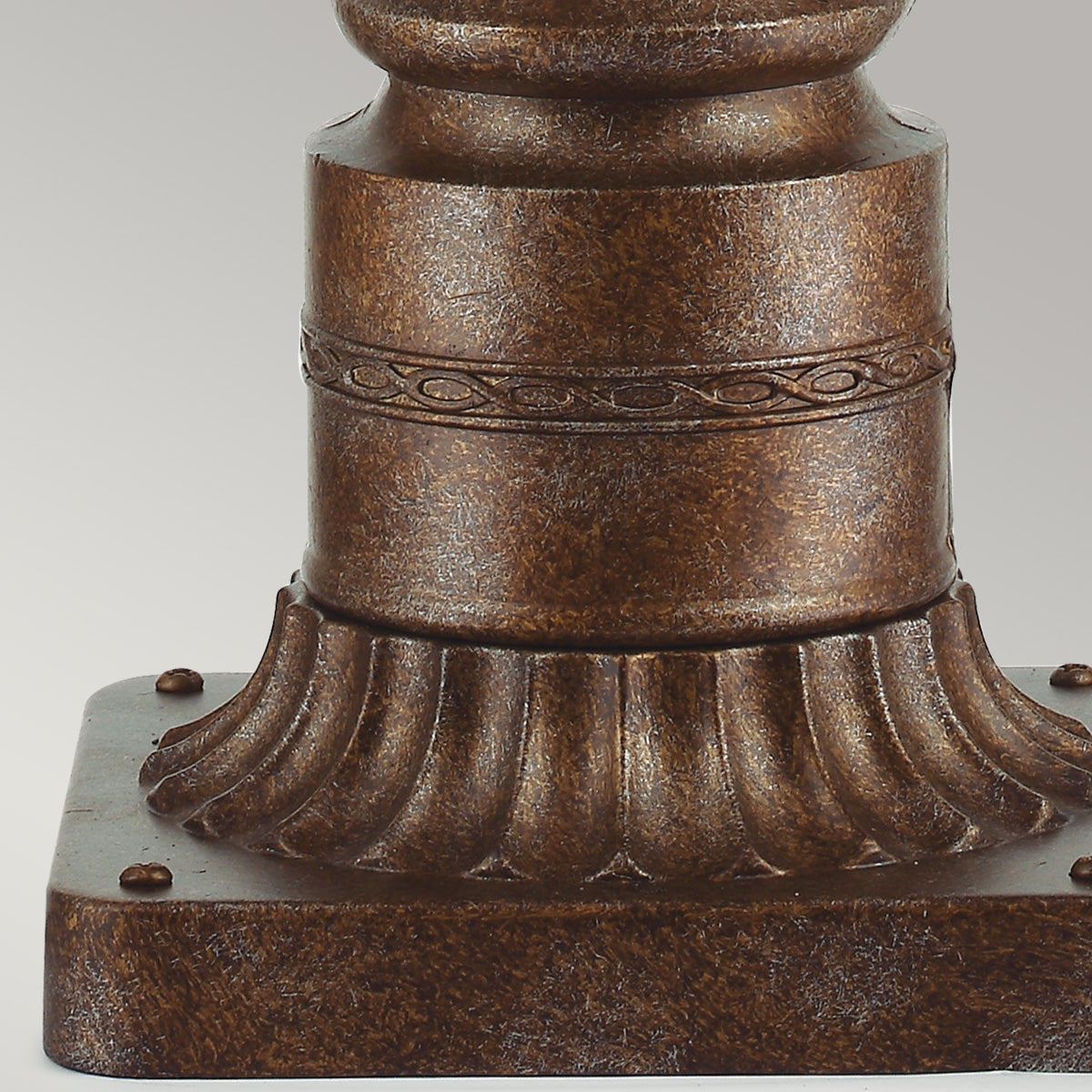 English Bridle Kültéri 3 Izzós Bronz Pedestal