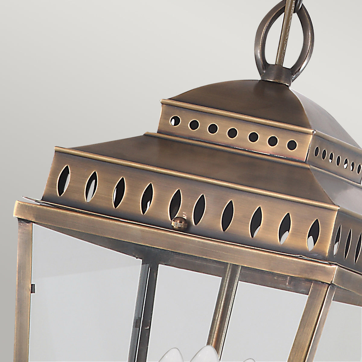 Mansion House Antikolt Sárgaréz Kültéri Függő Lantern, 3 Izzós